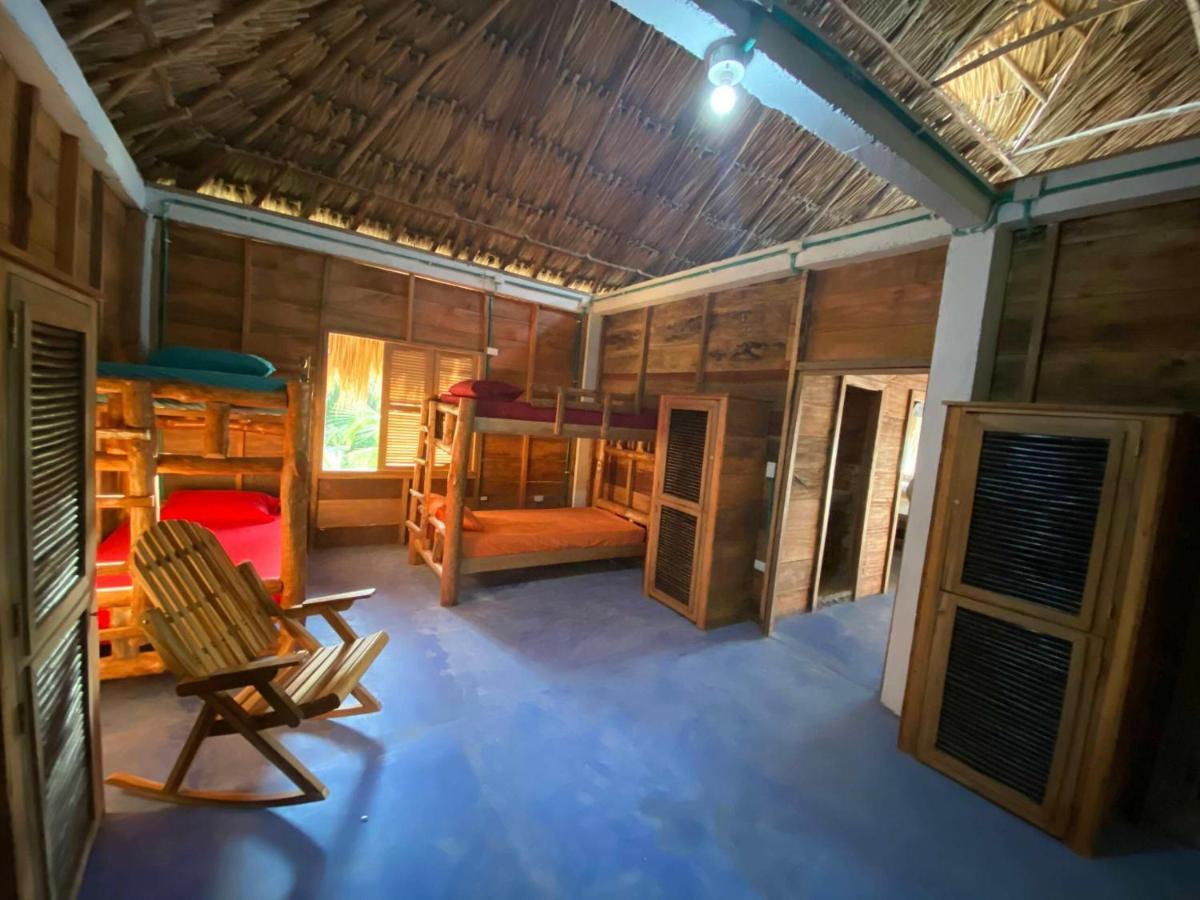 Rainbow Hostel San Bernardo del Viento Bagian luar foto