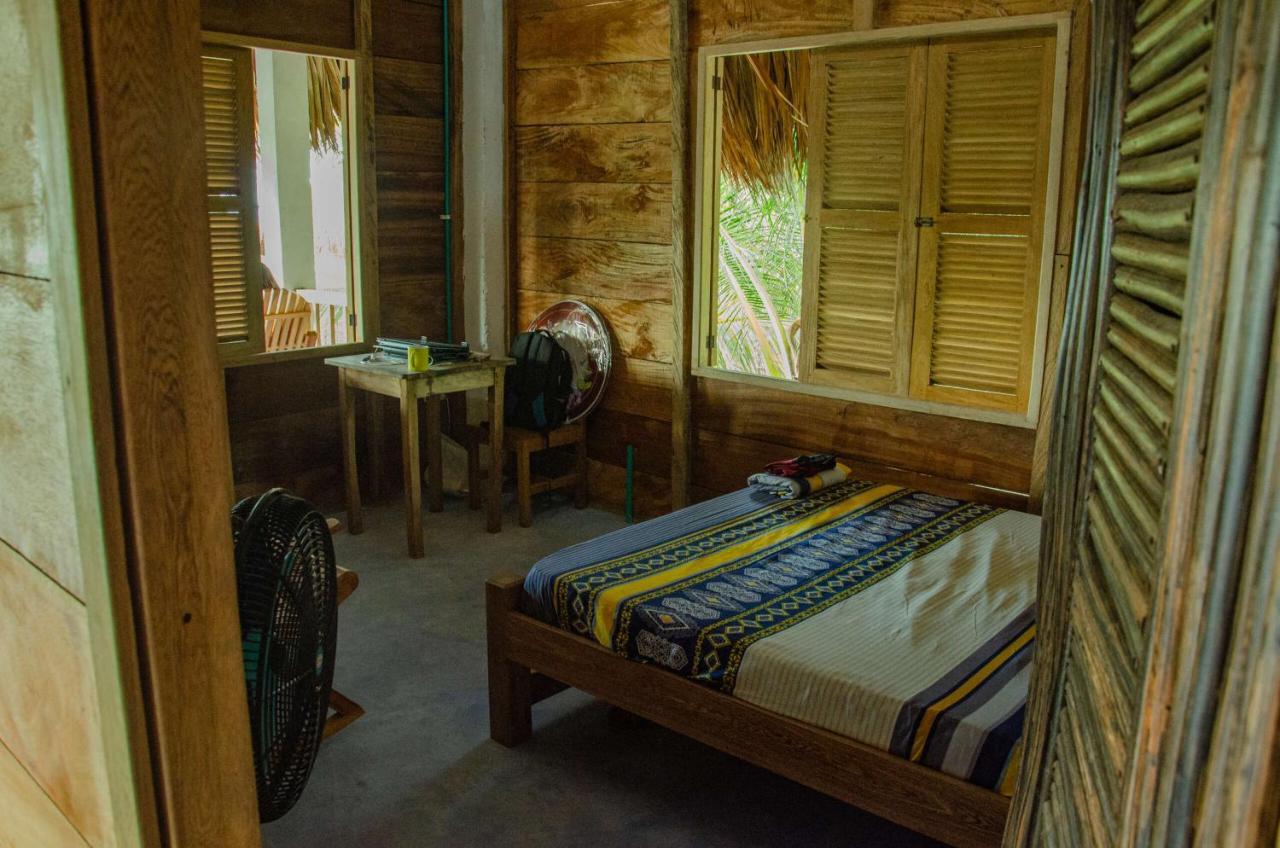 Rainbow Hostel San Bernardo del Viento Bagian luar foto